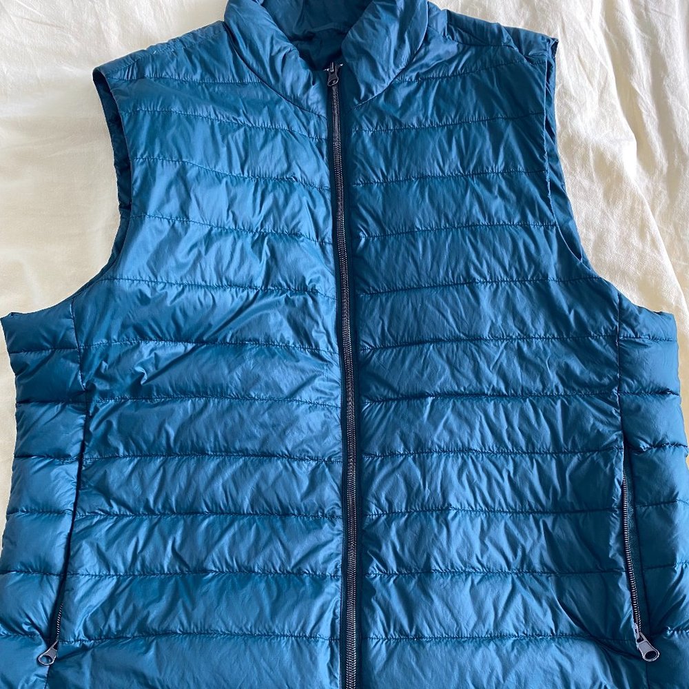 Green polyester vest